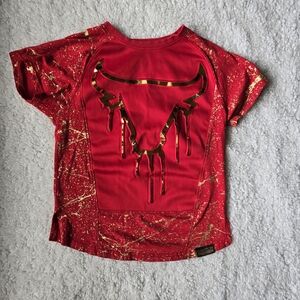 Switch Remarkable Red and Gold Bull Graphic T-Shirt Chicago Bulls Size 8 Boys